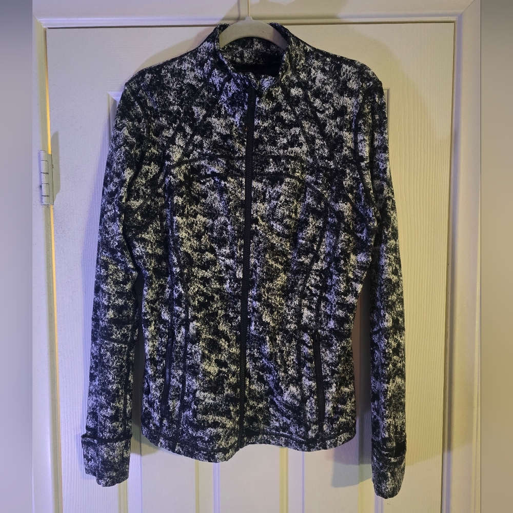 EUC Lululemon Define Jacket Luon - Jacquard Black/White
